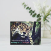 Luie jaguar op boomfoto feestdagenkaart (Staand voorkant)