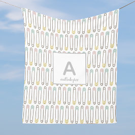 Luierspeldenpatroon Monogram Fleece Deken