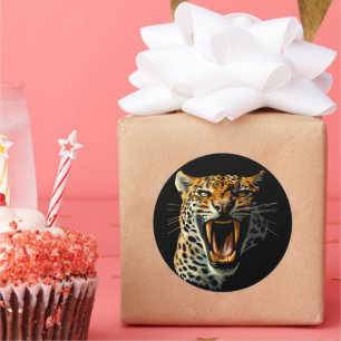 Luipaard brullende aanvalskop ronde sticker