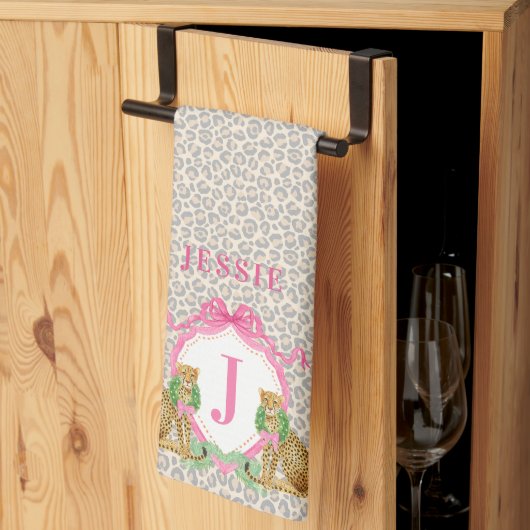 Luipaard Kerst Crest Monogram Met Naam Theedoek (Derde Gevouwen)