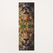 Luipaard staart terwijl hij water in Oerwoud lapt Yogamat (Voorkant)