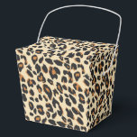 Luipaardprint Bedankdoosjes<br><div class="desc">Deze feestelijk favoriete doos wordt getoond in een moderne safari luipaardprint.
Kleuren beige en bruine tinten.
Pas dit item aan of koop zoals getoond.



Stock afbeelding</div>