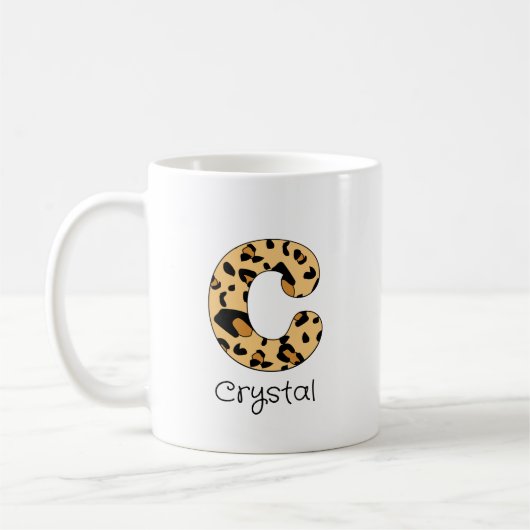 Luipaardprint initiaal kleine letter c en naam koffiemok (Links)