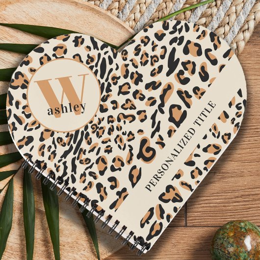 Luipaardprint Modern Monogram Hartvormig Notitieboek
