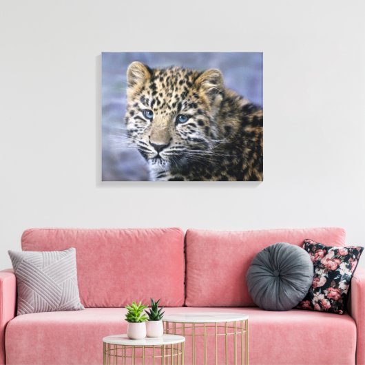 Luipaardwelp Wrapped Canvas Print (Insitu (Woonkamer))