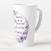 Lukas 1:45 Gezegend is zij met Paarse bloemen Latte Mok (Rechterhoek)