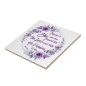 Lukas 1:45 Gezegend is zij met Paarse bloemen Tegeltje (Zijkant)