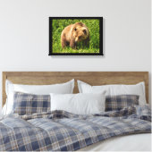 Lumbering Grizzly Beer Canvas afdrukken (Insitu (Slaapkamer))