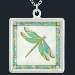 Lumineuze pastolflaag van Vanna Lam Zilver Vergulden Ketting<br><div class="desc">Creëer door Vanna Lam is deze lichtgevende libellen geverfd in pastelkleuren. Het is misschien niet zo dat je het in natuur vindt,  maar het is toch een verbluffende creatie. Bestel vandaag uw afdruk!</div>
