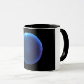 Luminol op een radijs mok (Voorkant rechts)