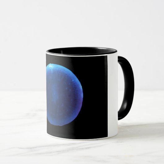 Luminol op een radijs mok (Voorkant rechts)