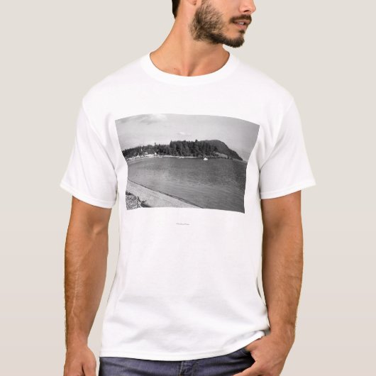 Lummi Island, WA - Uitzicht van Lago Bay Foto T-shirt (Voorkant)
