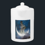 Luna Goddess bij nacht verstrooiende sterren Theepot<br><div class="desc">Hoog boven op een halve maan stonden de hoorns als hemelse vingers, Luna, de Maanwever. In tegenstelling tot de stervelingen die alleen een zilveren bol zagen, bezat Luna een adembenemende schoonheid. Haar vorm, gebeeldhouwd uit maanlicht zelf, glinsterde met de echo's van talloze gebeden. Een waterval van sterrenstof stroomde langs haar...</div>