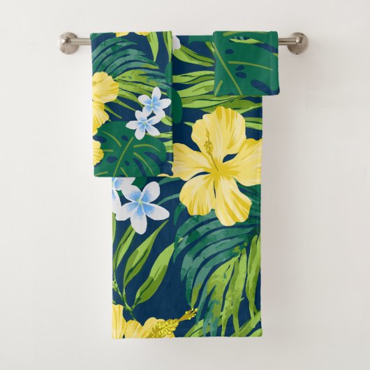 Luna Hibiscus Garden Hawaiian - Geel en Marine Bad Handdoek (Insitu)