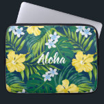 Luna Hibiscus Garden Hawaiian - Geel en marine Laptop Sleeve<br><div class="desc">Geel, Evergreen, Limoen, Blauw en Navy Colorway. Hibiscus en plumeria bloemen dansen op een achtergrond van monstera en palmbladeren. Deze bloemen worden vaak gebruikt in kleding voor aloha shirt en muu muus het creëren van een ontwerp dat doet denken aan de Hawaiiaanse prints van de jaren 50 en 60. Pas...</div>