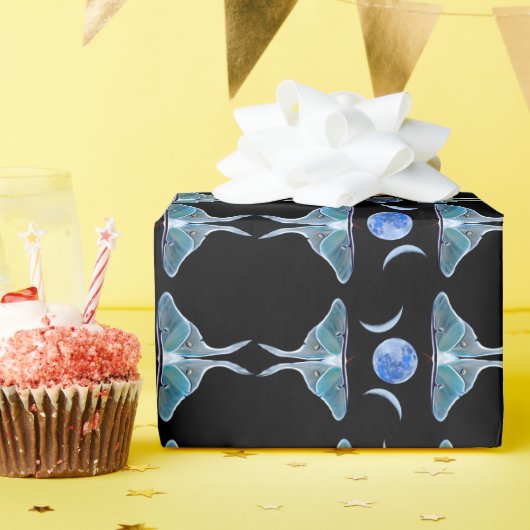 Luna Moth Triple Moon op zwart Cadeaupapier (Verjaardagsfeest)