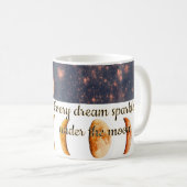 Lunar Glow Mok – Cosmic Tea Coffee Cup (Voorkant rechts)