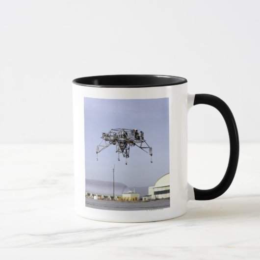 Lunar Landing Research Vehicle in Flight Mok (Rechts)
