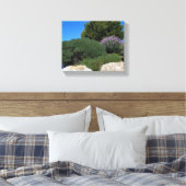 Lupine Rocks. Canvas Afdruk (Insitu (Slaapkamer))