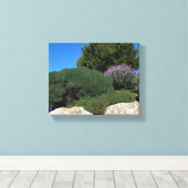 Lupine Rocks. Canvas Afdruk (Insitu (Houten vloer))
