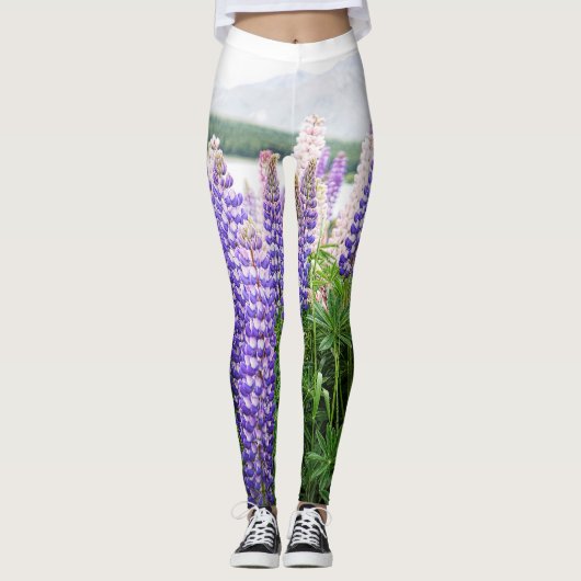 Lupinen in de wilde natuur Leggings (Voorkant)