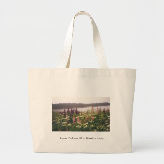 "Lupines, Vinalhaven, Maine, 1996" Grote Tote Bag (Voorkant)