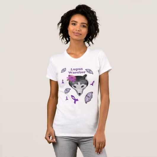 Lupus Warrior Wolf Paarse lintvlinder T-shirt (Voorkant volledig)
