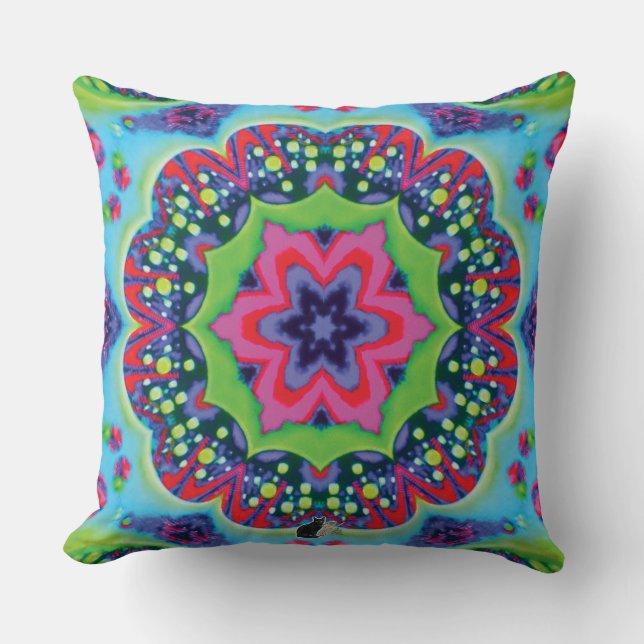 Luscious Kaleidoscope Pillow Kussen (Voorkant)
