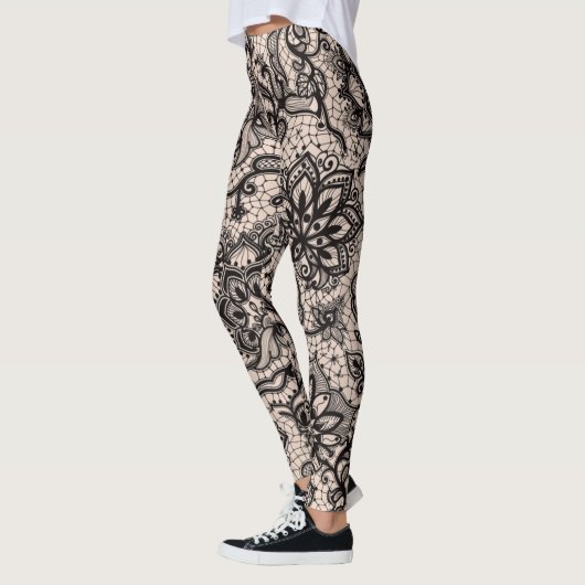 Luscious Lace Leggings (Links)