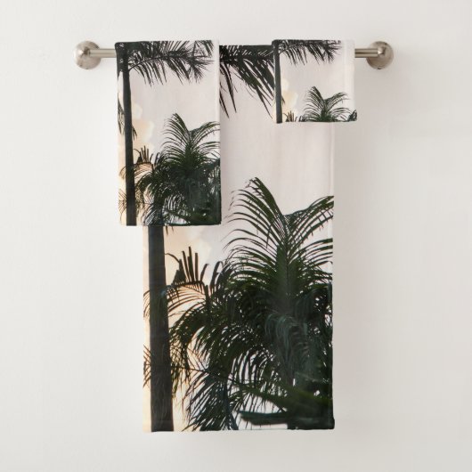 Lush Glam Palm Tree 1 Bad Handdoek (Insitu)