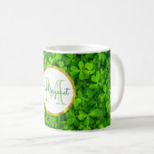 Lush Green Clovers met FAUX Gold Foil en Monogram Koffiemok (Voorkant rechts)