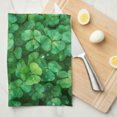 Lush Green Clovers met waterdruppels Theedoek (Quarter Fold)