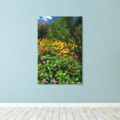 Lush Green Garden Canvas Afdruk (Insitu (Houten vloer))