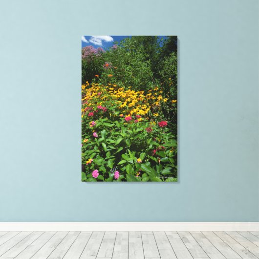 Lush Green Garden Canvas Afdruk (Insitu (Houten vloer))