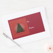 Lush Green Kerstmis Tree op Abstract Rood Terug Rechthoekige Sticker (Envelop)