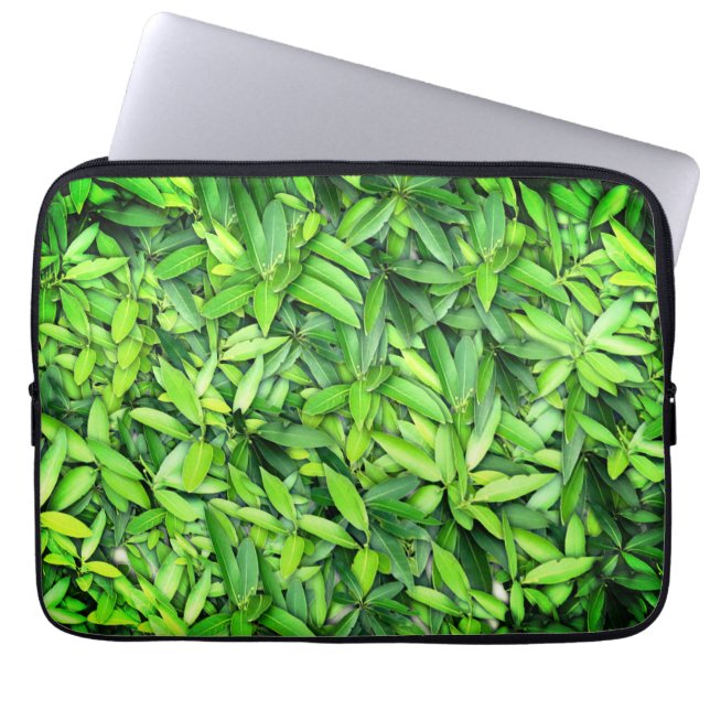 Lush Green Leaves Pattern – Natuur Botanisch Laptop Sleeve (Voorkant)