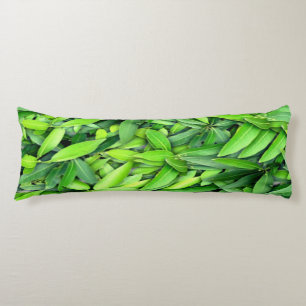 Lush Green Leaves Pattern – Natuur Botanisch Lichaamskussen