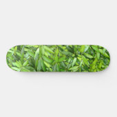 Lush Green Leaves Pattern – Natuur Botanisch Persoonlijk Skateboard (Horizontaal)