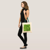 Lush Green Leaves Pattern – Natuur Botanisch Tote Bag (Voorkant (model))