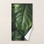 Lush Monstera Leaves with Morning Dew Drops Bad Handdoek (Handdoek)
