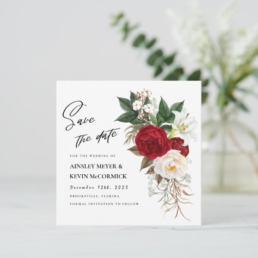 Lush Red Floral Monogram Wedding Save The Date (Staand voorkant)