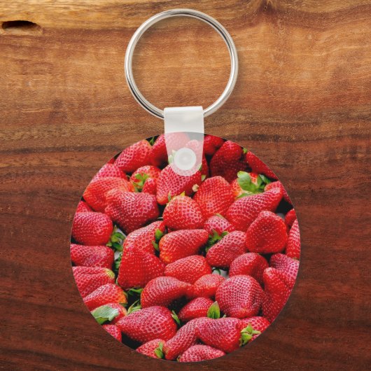 Lush Ripe Strawberries Sleutelhanger (Voorkant)