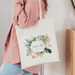 Lush Tropics Bridesmaid Bachelorette Canvas tas<br><div class="desc">Het Collectie Lush Tropics, een prachtig en modern collectie met handbeschilderde tropische groen, inclusief waterverf monstera en palmbladeren. Het kleurenpalet is absoluut verbluffend, met zachte groenen, een delicate brij en elegant goud dat een perfecte tropische zomersnavel creëer. Elk element wordt delicaat geschilderd met waterverven, die een prachtig natuurlijk gevoel aan...</div>