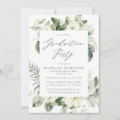 Lush White Flowers en Greenery Graduation Party Kaart (Voorkant)