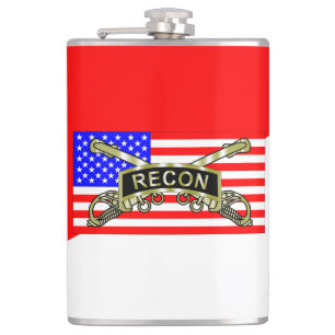 Lusje, sint-jansbrood en strippes met vinylketting heupfles