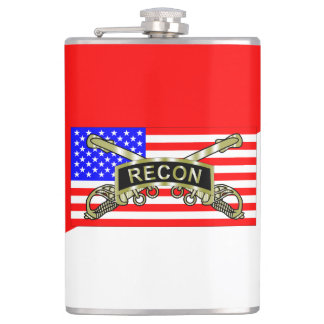 Lusje, sint-jansbrood en strippes met vinylketting heupfles