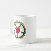 Lutherroos met reliëflook koffiemok (Voorkant links)