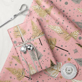 Lux Christmas Gold op roze inpakpapier
