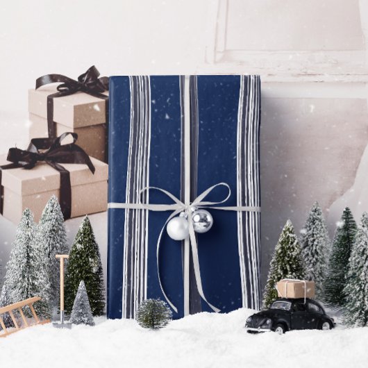 Lux Christmas White Stripes op blauw inpakpapier