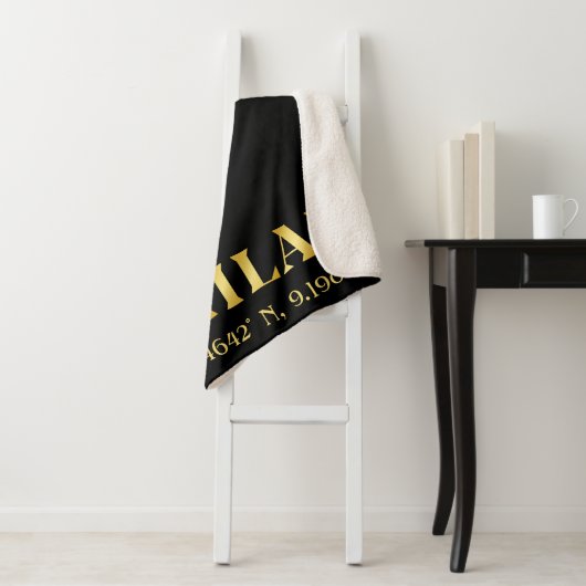 Lux Gold Milan Latitude & Longitude Black Sherpa Deken (In situ)